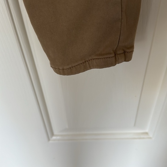 American Eagle skinny khaki jeans - Picture 3 of 6